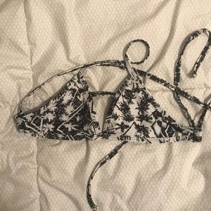 jolyn bathing suit top size xs!